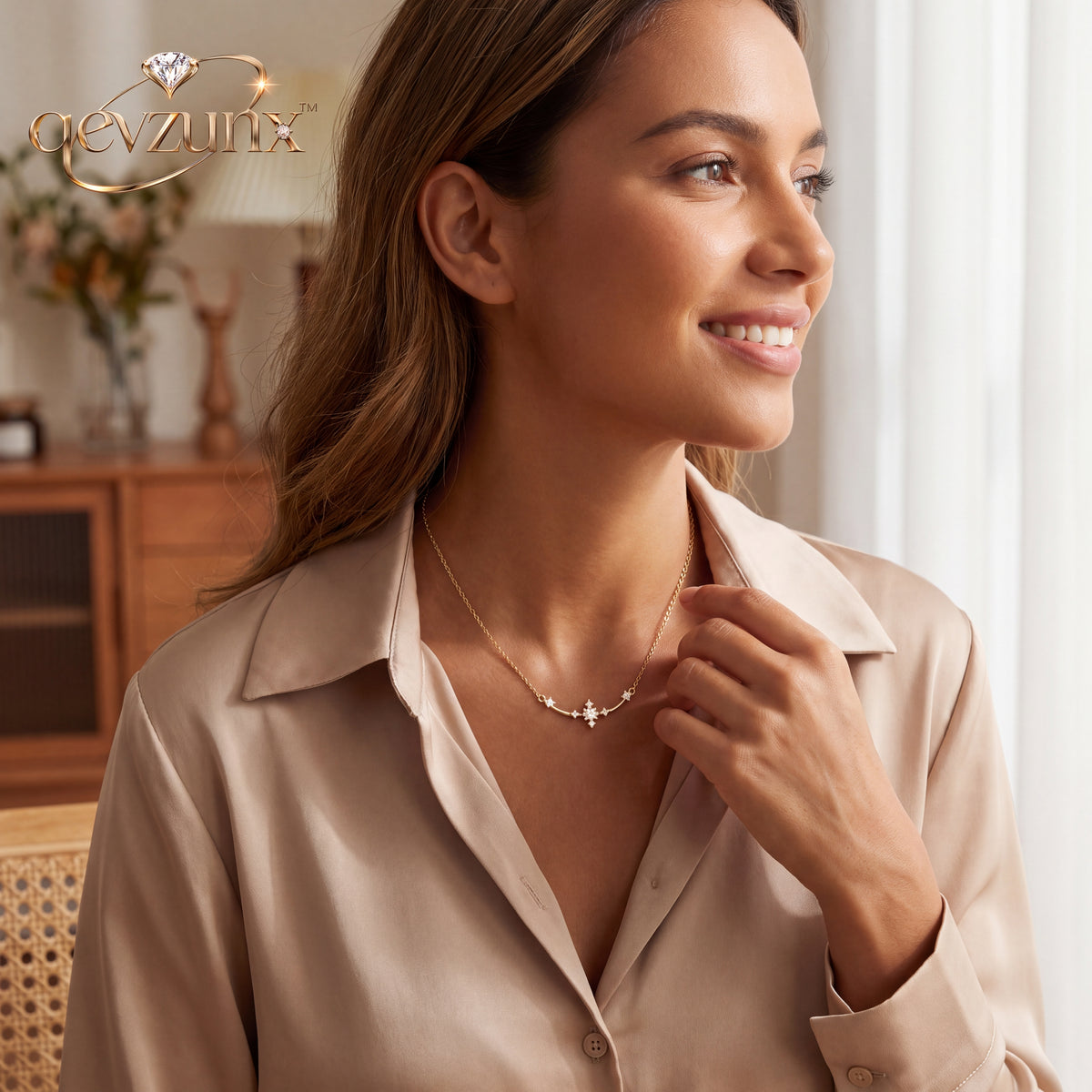 𝒒𝒆𝒗𝒛𝒖𝒏𝒙™ Luminary Arc Necklace — view 3